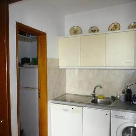 Algarve, Central 1 Bedroom Apartment, Albufeira, In Praia Oura Apartment Albufeira