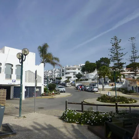 Algarve, Central 1 Bedroom Apartment, Albufeira, In Praia Oura 公寓 *